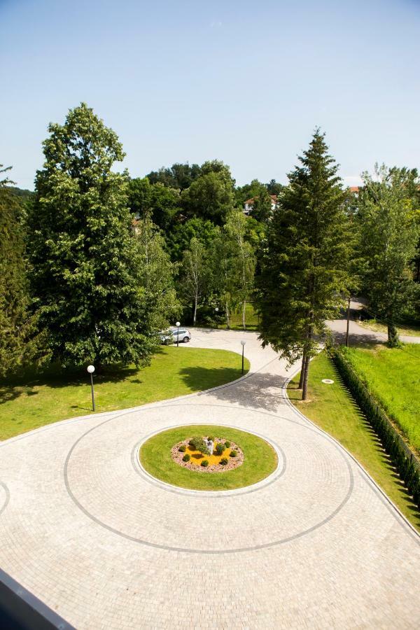 A Hoteli - Hotel Slatina Vrnjacka Banja Exterior photo